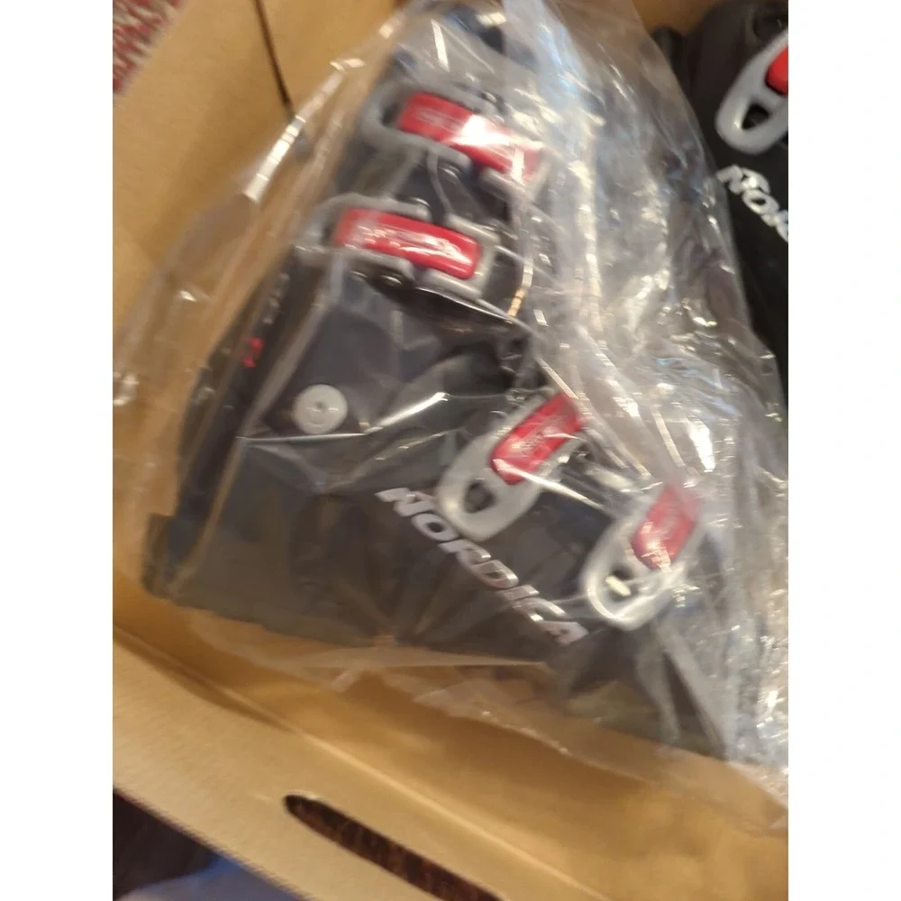 NEW Nordica GP‎ TJ Youth US 2.5 Youth Ski Boots 205